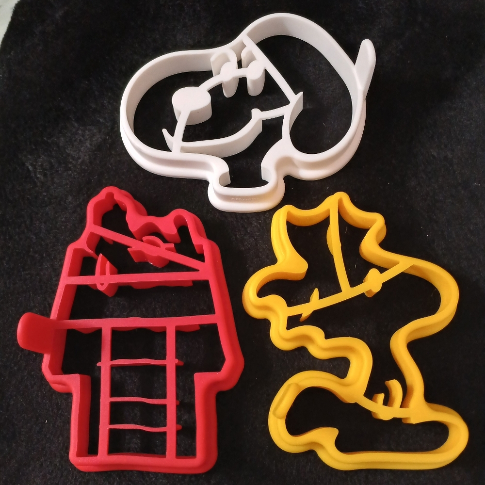Lot of Three Silicone Snoopy Woodstock Peanuts Pancake Molds